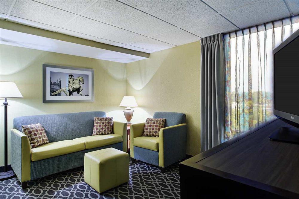 Doubletree By Hilton Richmond - Midlothian Hotel Exterior foto