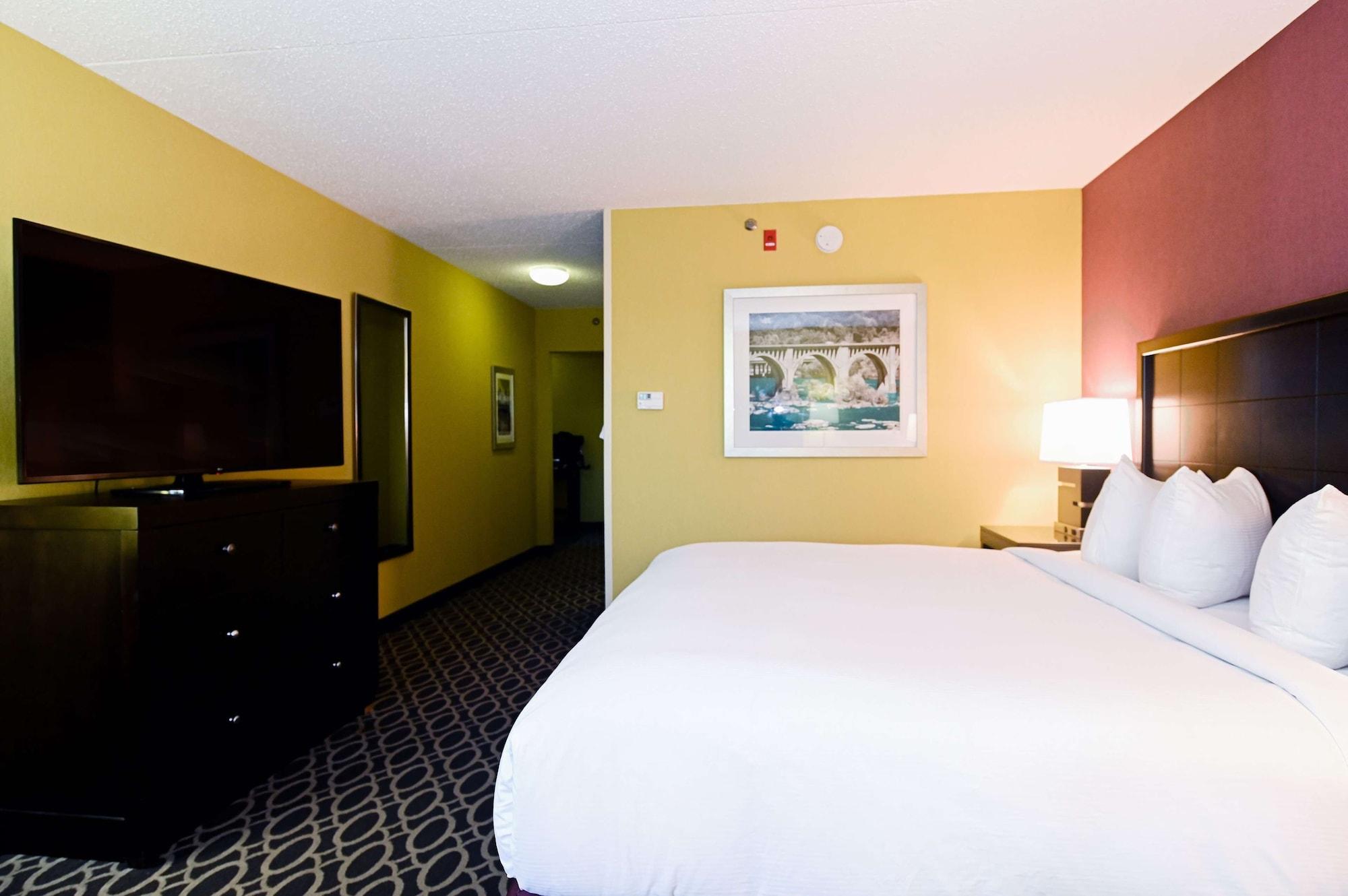 Doubletree By Hilton Richmond - Midlothian Hotel Exterior foto